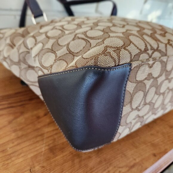 Euc Coach Khaki Jacquard Zip Top Shoulder Bag Purse - Picture 10 of 15